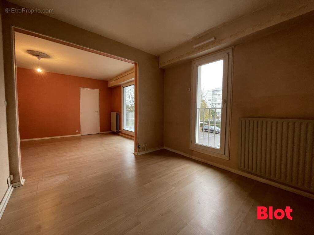 Appartement à REZE