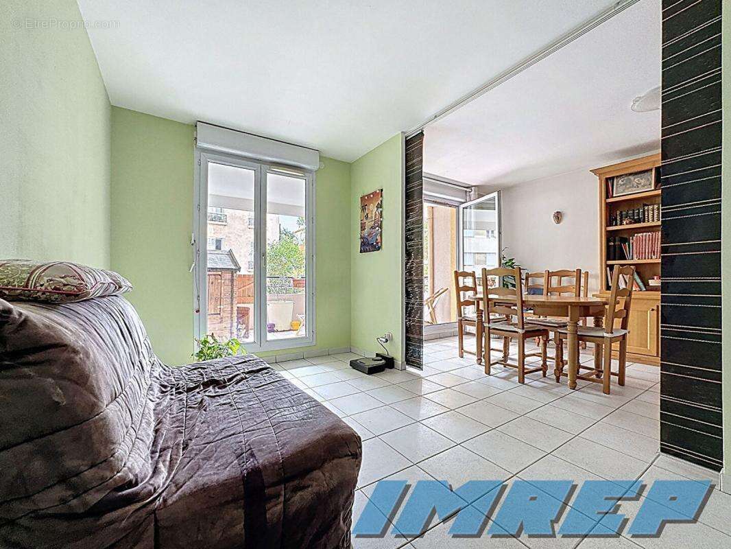 Appartement à MARSEILLE-4E