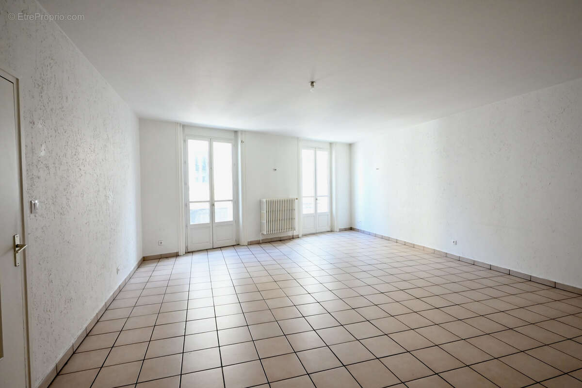 Appartement à SAINT-ETIENNE