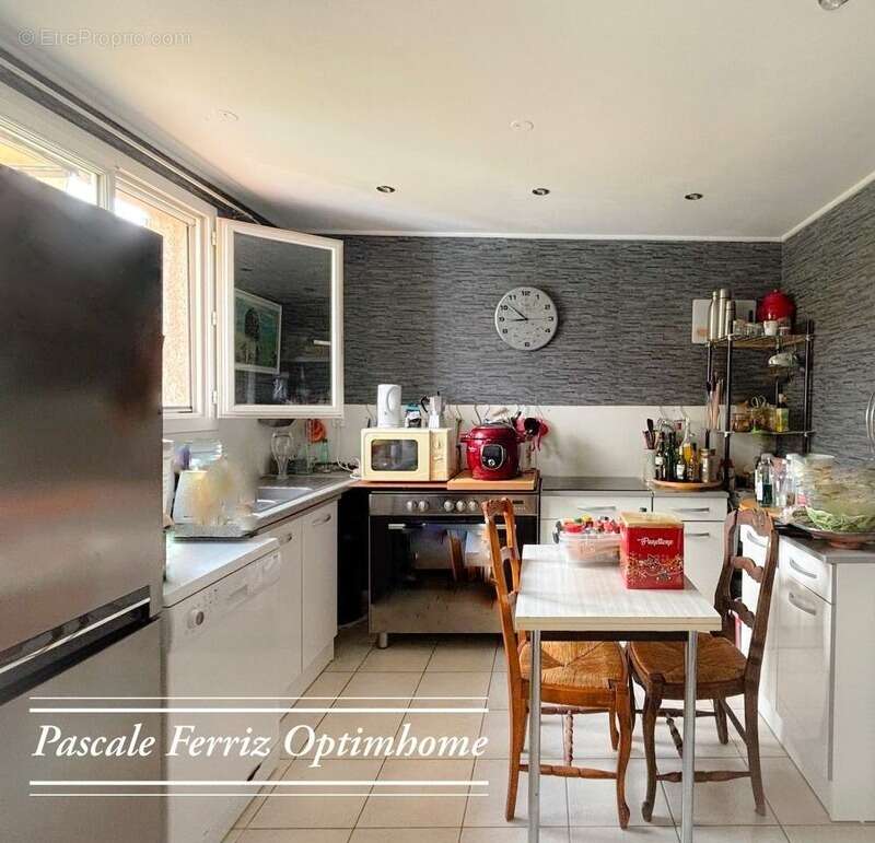 BEAUCHALOT 31360 - Charmante Maison Plain-pied T5 - 104m² - 4 Chambres sur terrain de 888m² - photo 8