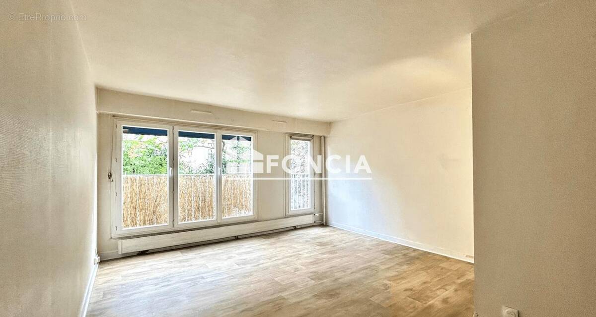 Appartement à PARIS-20E