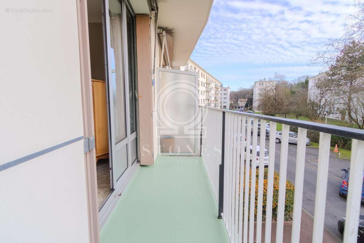 Appartement à LA CELLE-SAINT-CLOUD