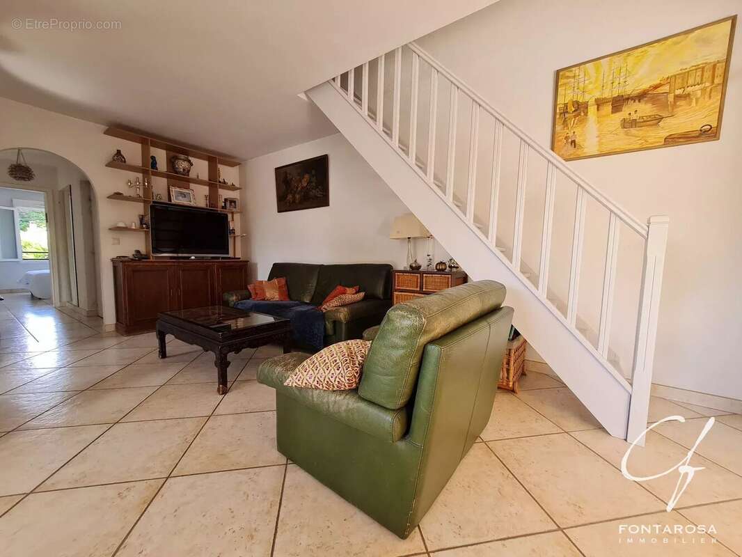 Appartement à FREJUS