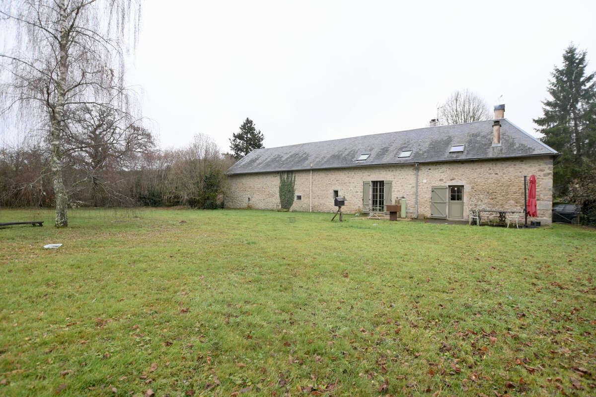 Maison à DUN-LES-PLACES