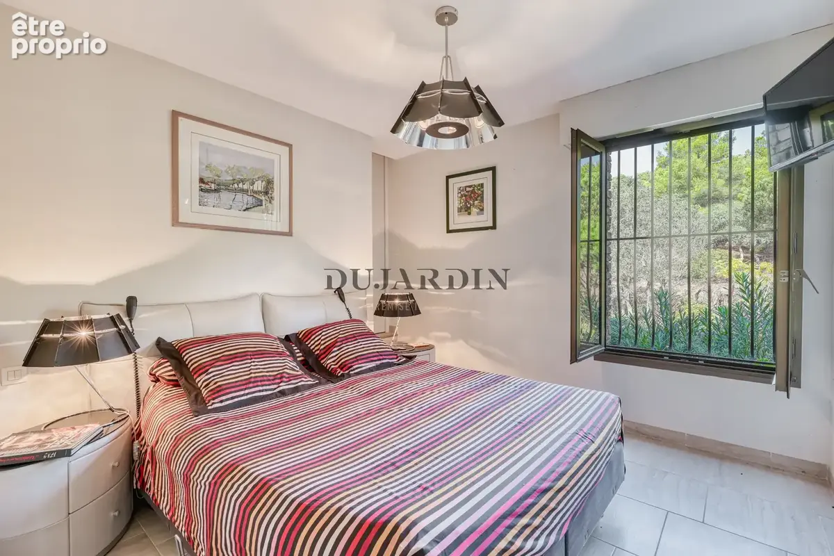 Villa au gaou benat avec piscine et superbe jardin paysager - photo 9