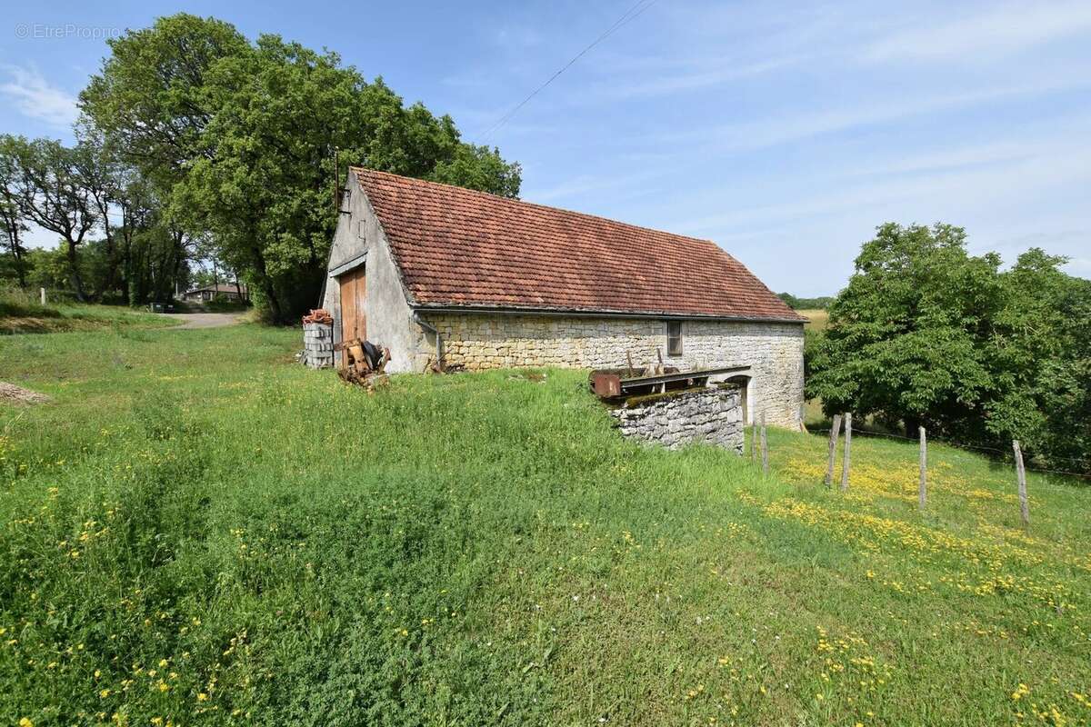 Maison à MONTAMEL