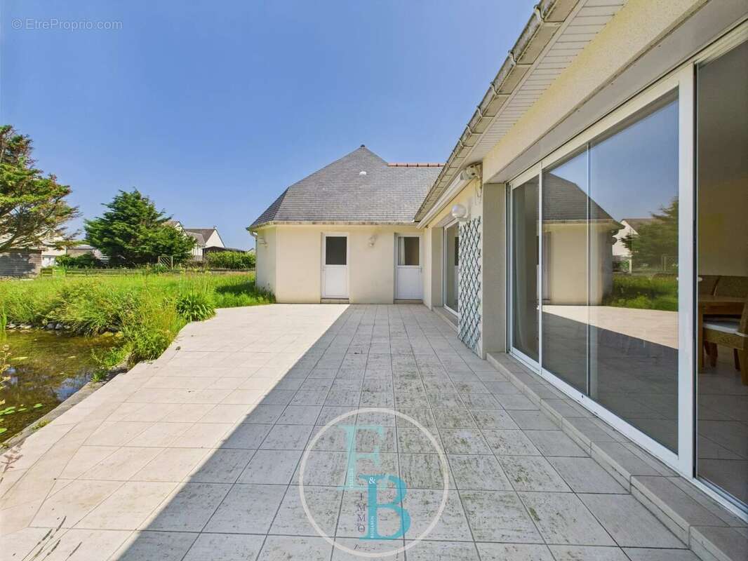 Maison à COLLEVILLE-SUR-MER