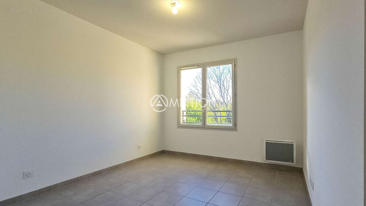 Appartement à LE MUY