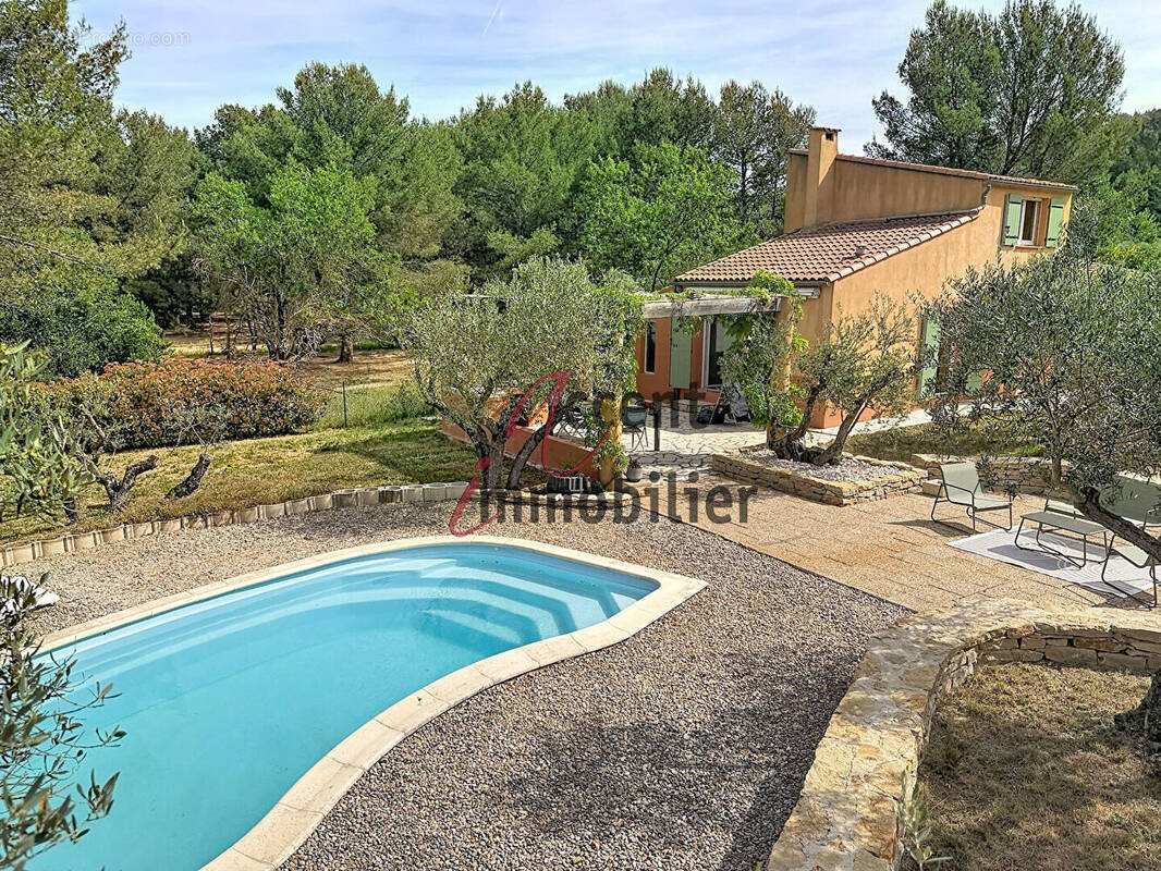 Maison à CUGES-LES-PINS