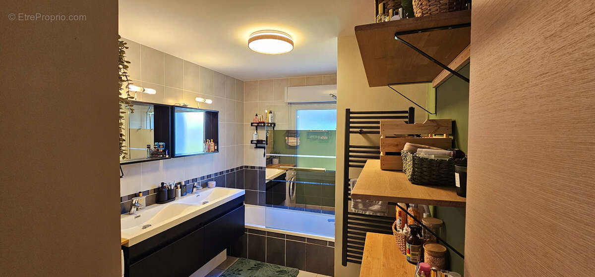 Appartement à GROISY