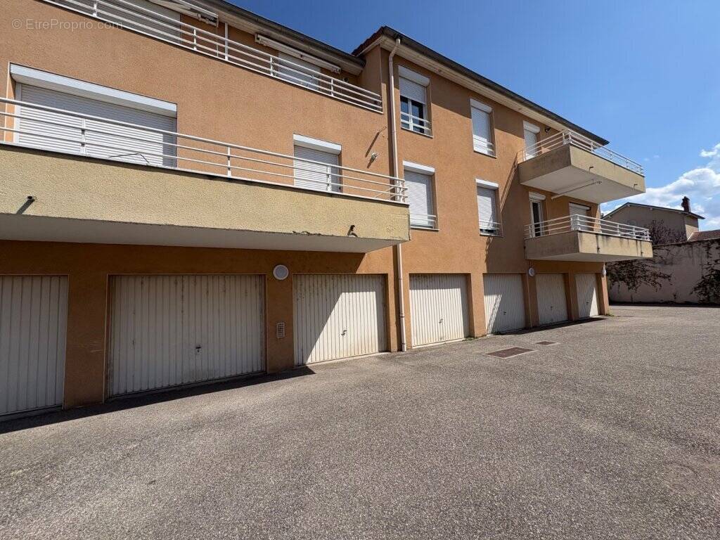 Appartement à ANDREZIEUX-BOUTHEON