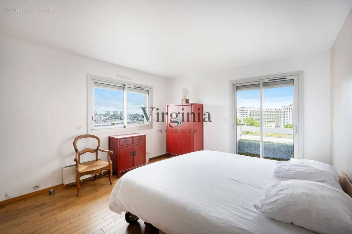 Appartement à CHARENTON-LE-PONT