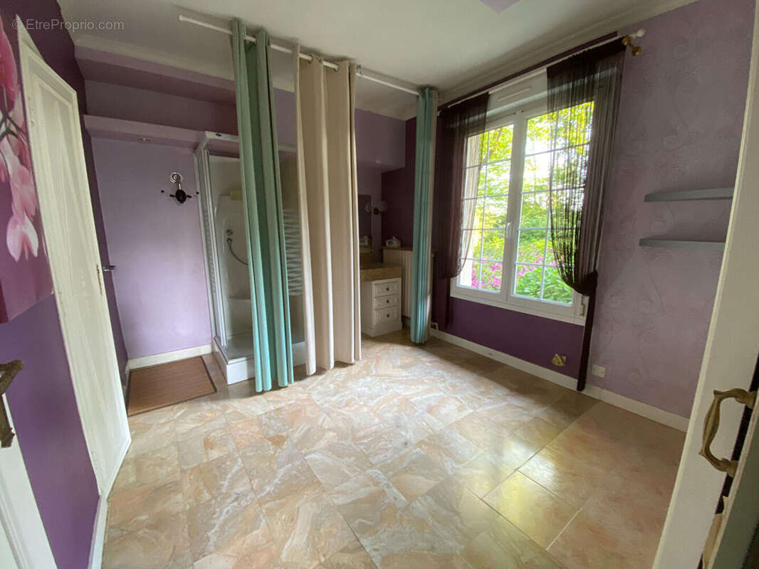 Maison à PLOUGOURVEST