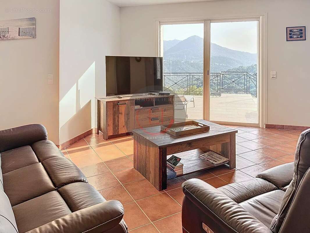 Maison à LES ADRETS-DE-L&#039;ESTEREL