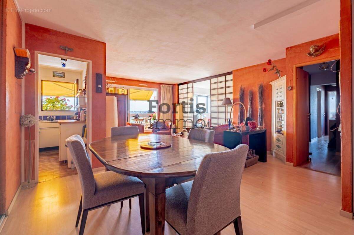 Appartement à ISSY-LES-MOULINEAUX