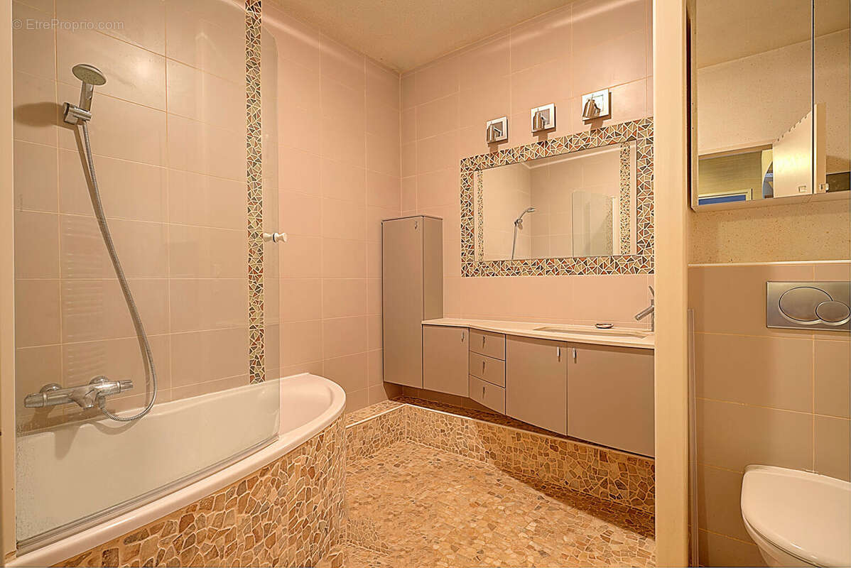 Appartement à VILLE-D'AVRAY