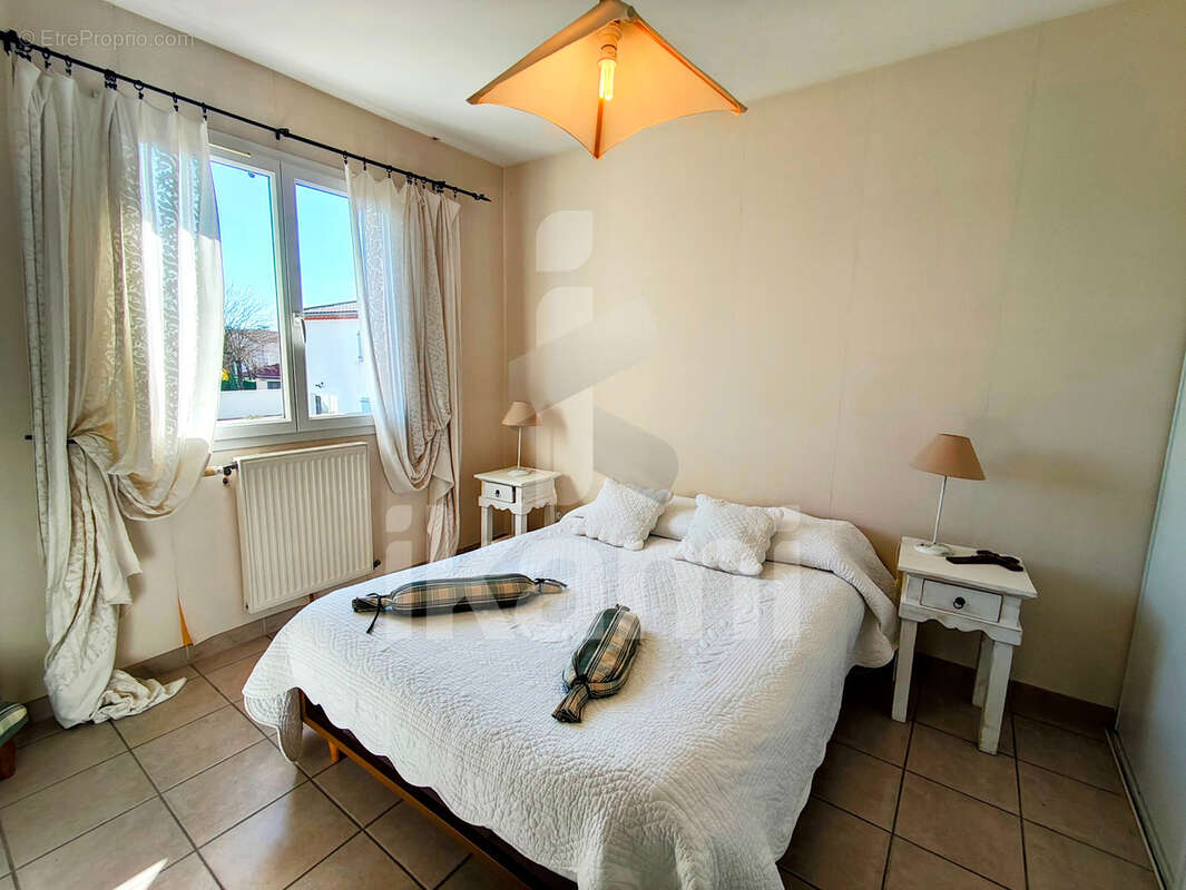 Maison à MOURS-SAINT-EUSEBE