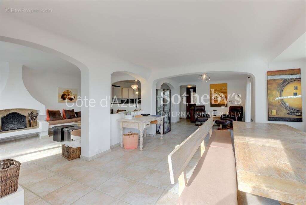 Maison à THEOULE-SUR-MER