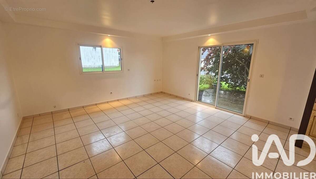 Photo 4 - Maison à BELLE-ISLE-EN-TERRE