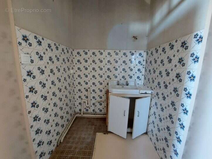 Maison à DONVILLE-LES-BAINS