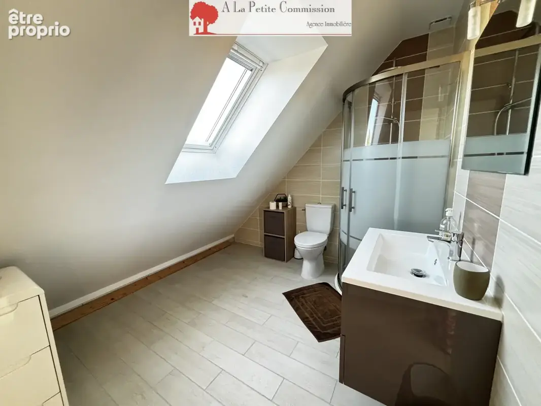 Maison familiale à vendre à Sours   Commerces et écoles à pied ! - photo 13