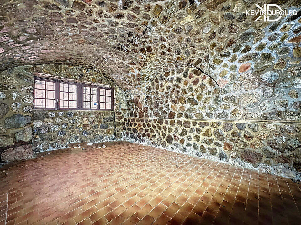 Appartement à VALLON-PONT-D'ARC