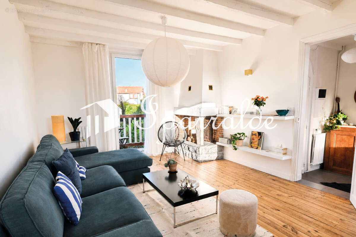 Appartement T3 bis meublé avec balcons   Centre-ville d'Hendaye   74 m2 - photo 20