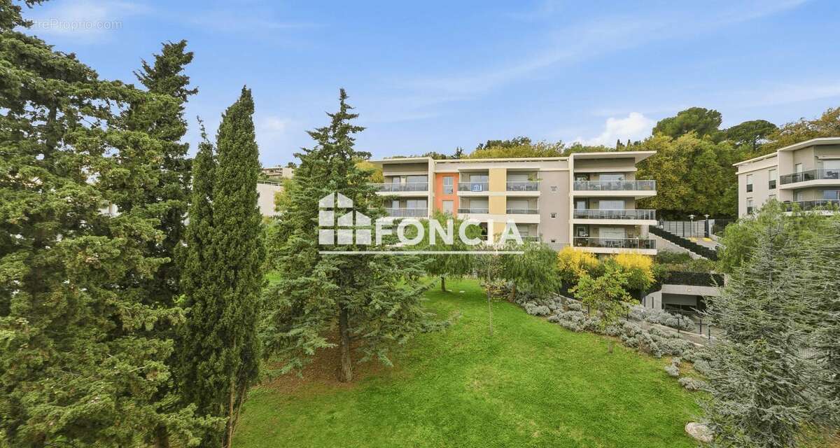 Appartement à VILLENEUVE-LOUBET