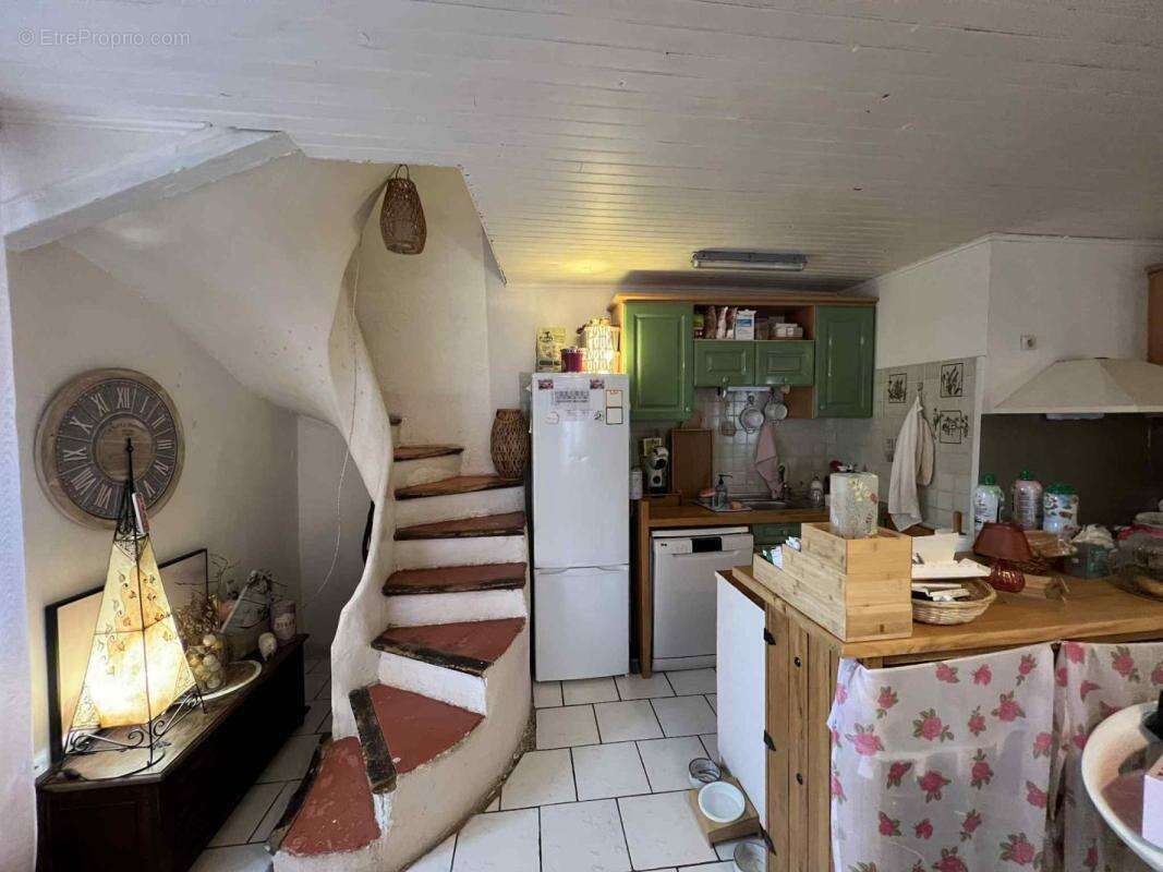 Maison à NISSAN-LEZ-ENSERUNE