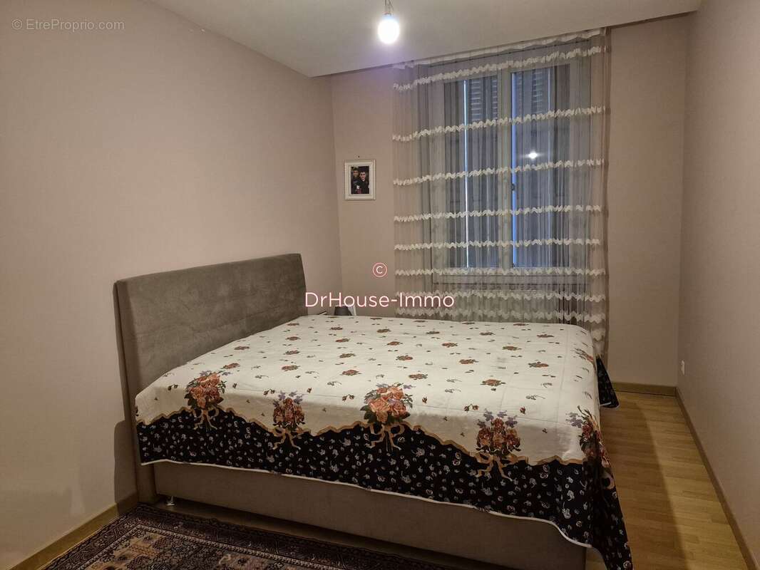 Appartement à SAINT-ETIENNE