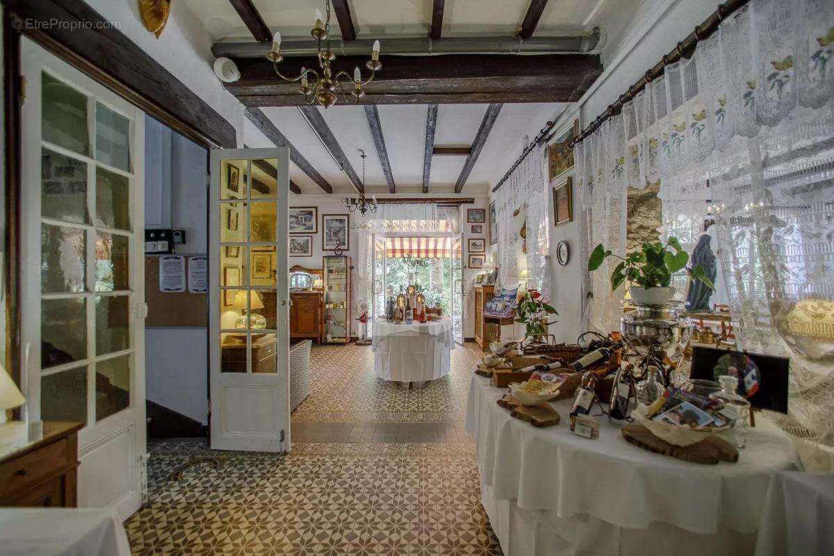Maison à TOURRETTES-SUR-LOUP