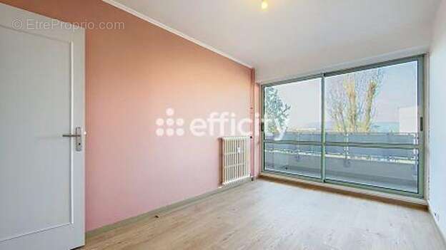 Appartement à LE PEAGE-DE-ROUSSILLON