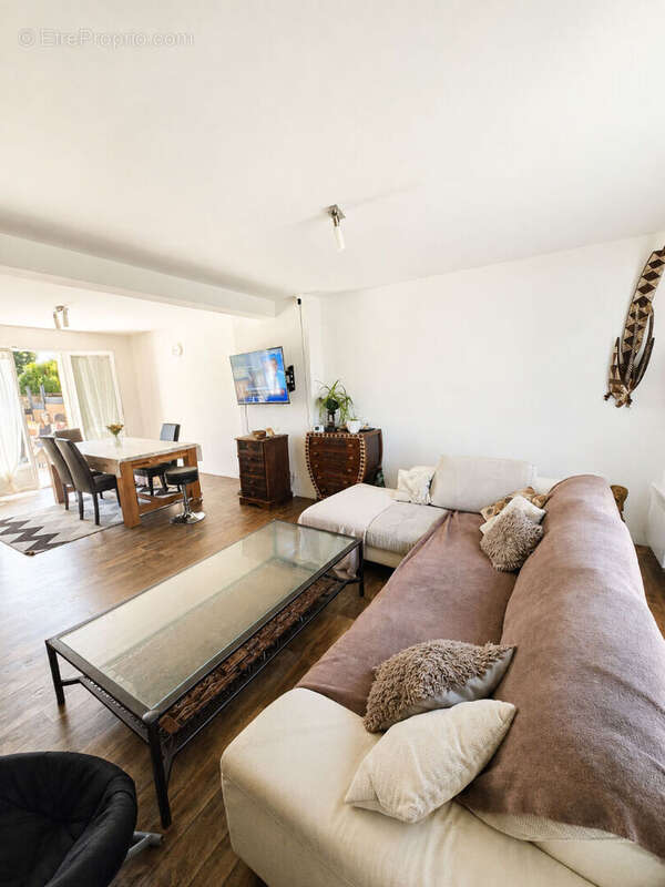 Pavillon individuel 6 chambres Beaux volumes  Jardin clos - photo 2
