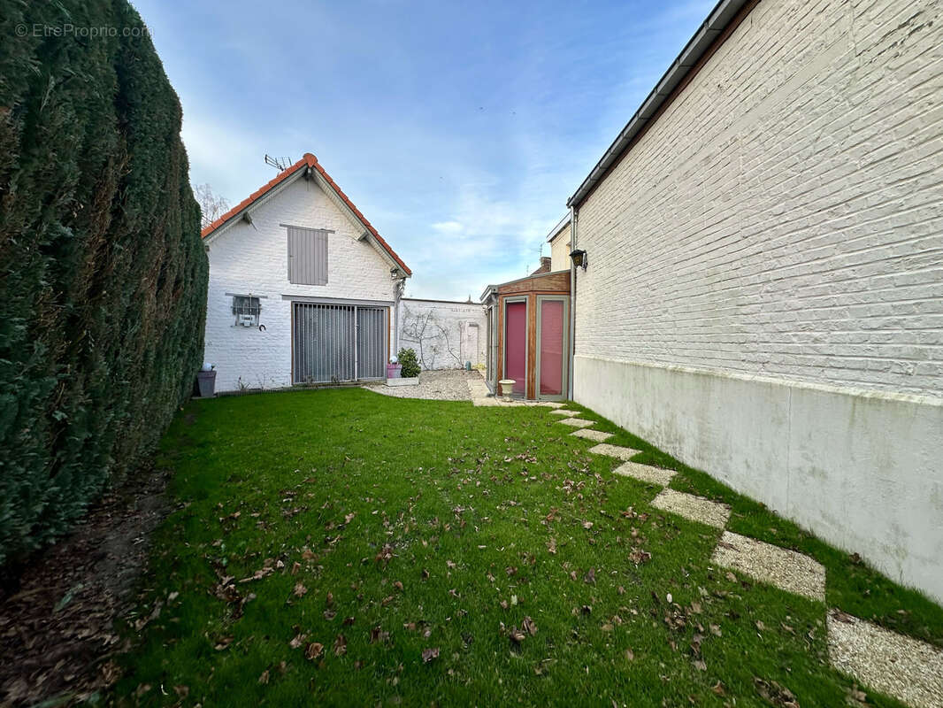 Maison à VIEUX-CONDE