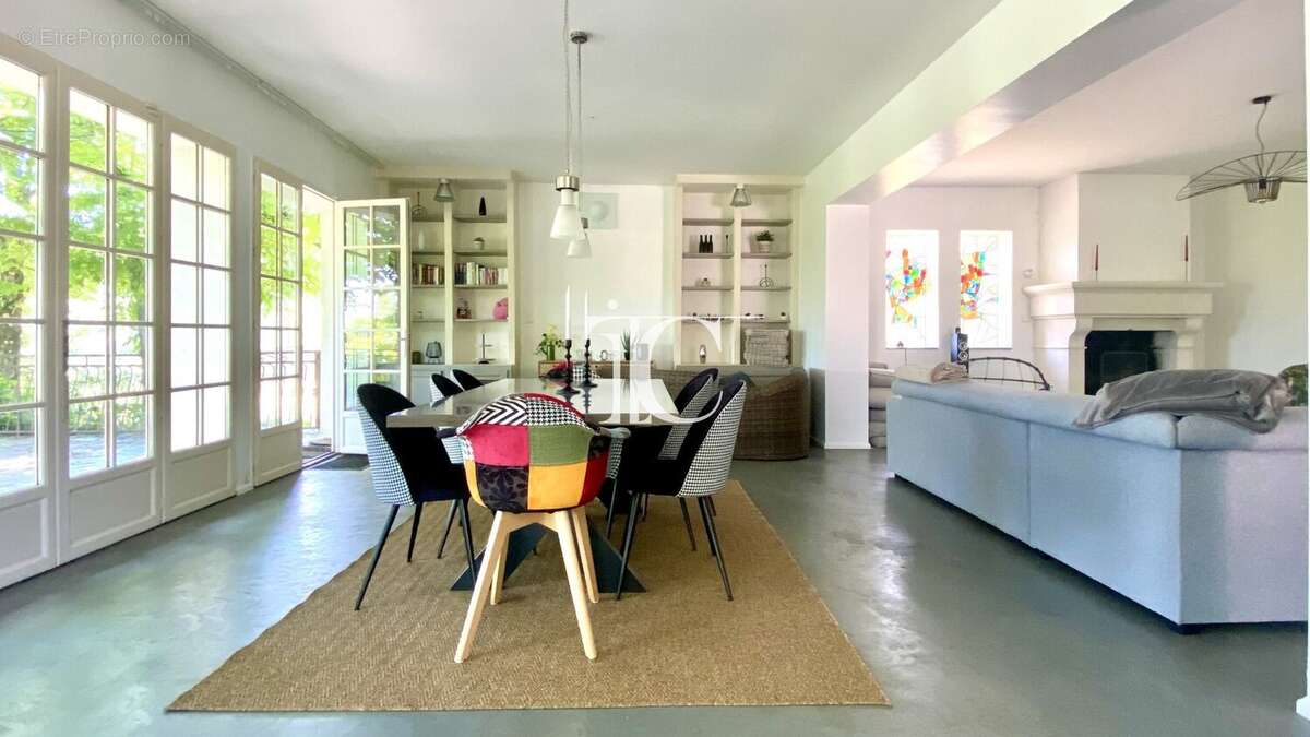 Maison à SAINT-AMBROIX