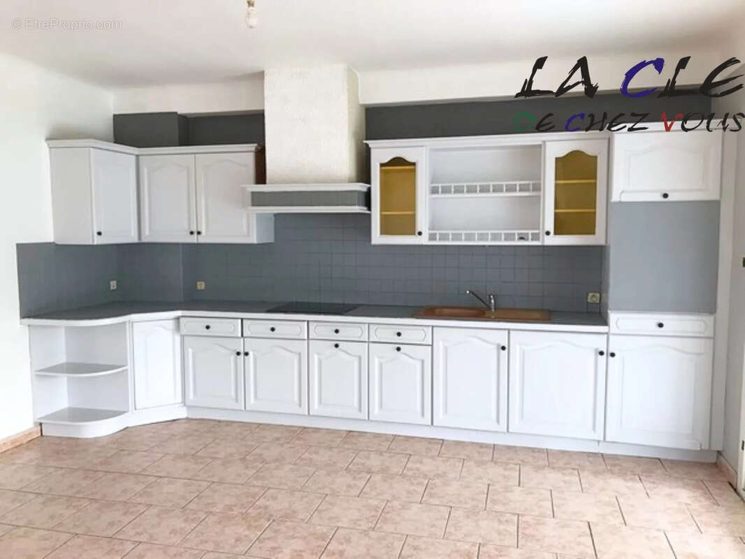 Maison à SAINT-GEORGES-DE-REX