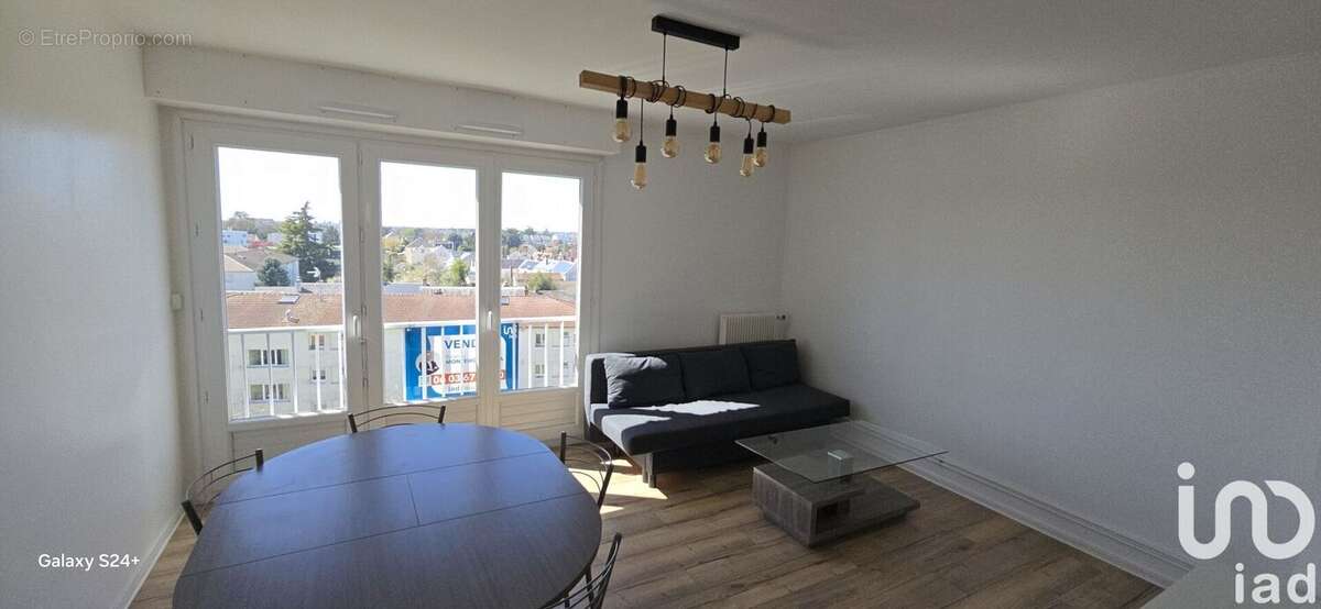 Photo 3 - Appartement à LA CHAPELLE-SAINT-MESMIN