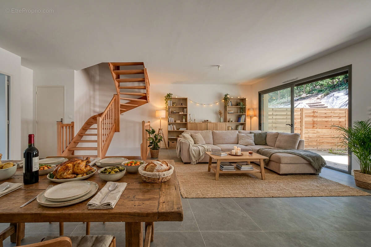 Maison à LIMOURS