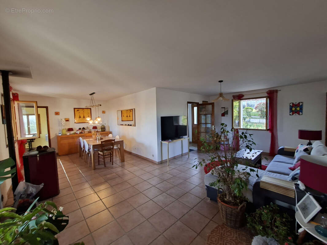 Maison à MIRANDE