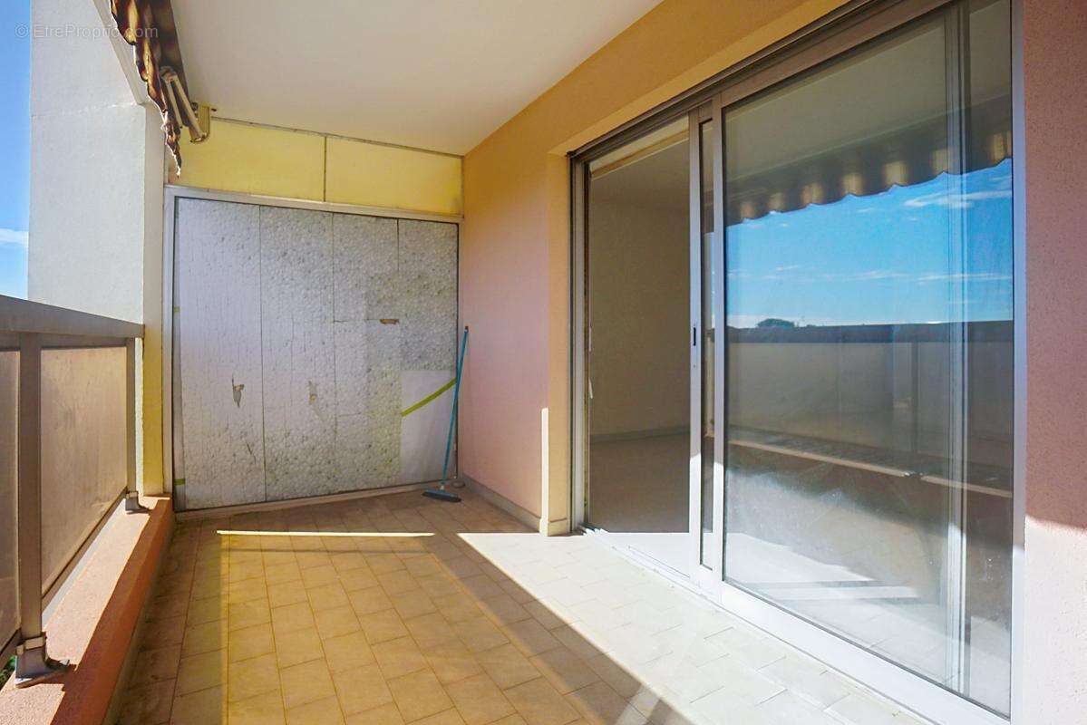 Appartement à LE CANNET