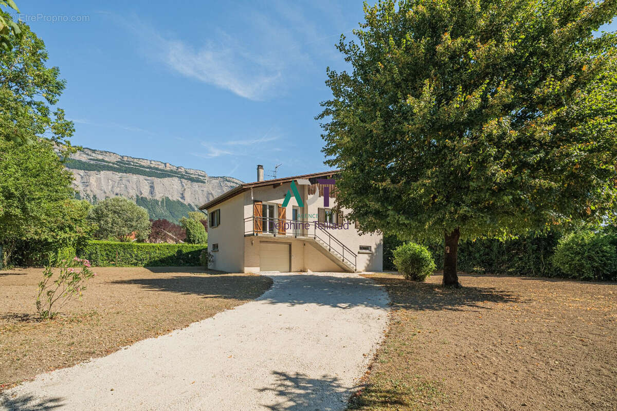 Maison 130 m² à Meylan  - photo 2