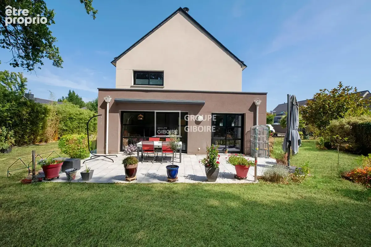 A VENDRE - AGENCE GIBOIRE BRUZ - Maison contemporaine d'environ 174m² - GUICHEN dans un quartier prisé - photo 10