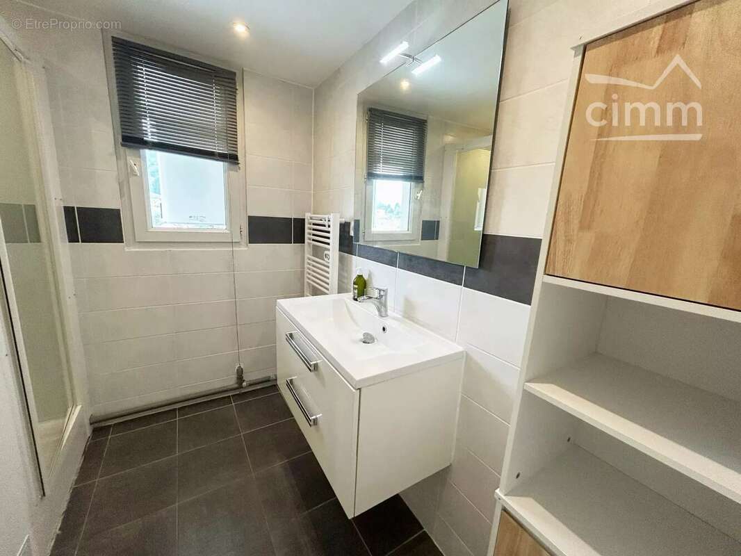 Appartement à DOMENE