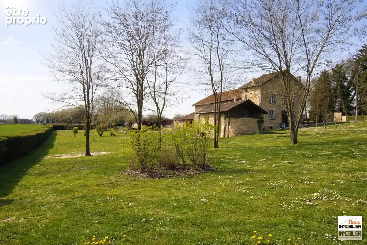 Maison 7 pièces 162 m² à vendre à Saint-Leonard-De-Noblat (87400) - photo 3