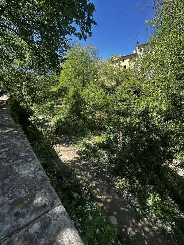 Appartement traversant, 2 chambres, 1 cave de 23 m2 - photo 7