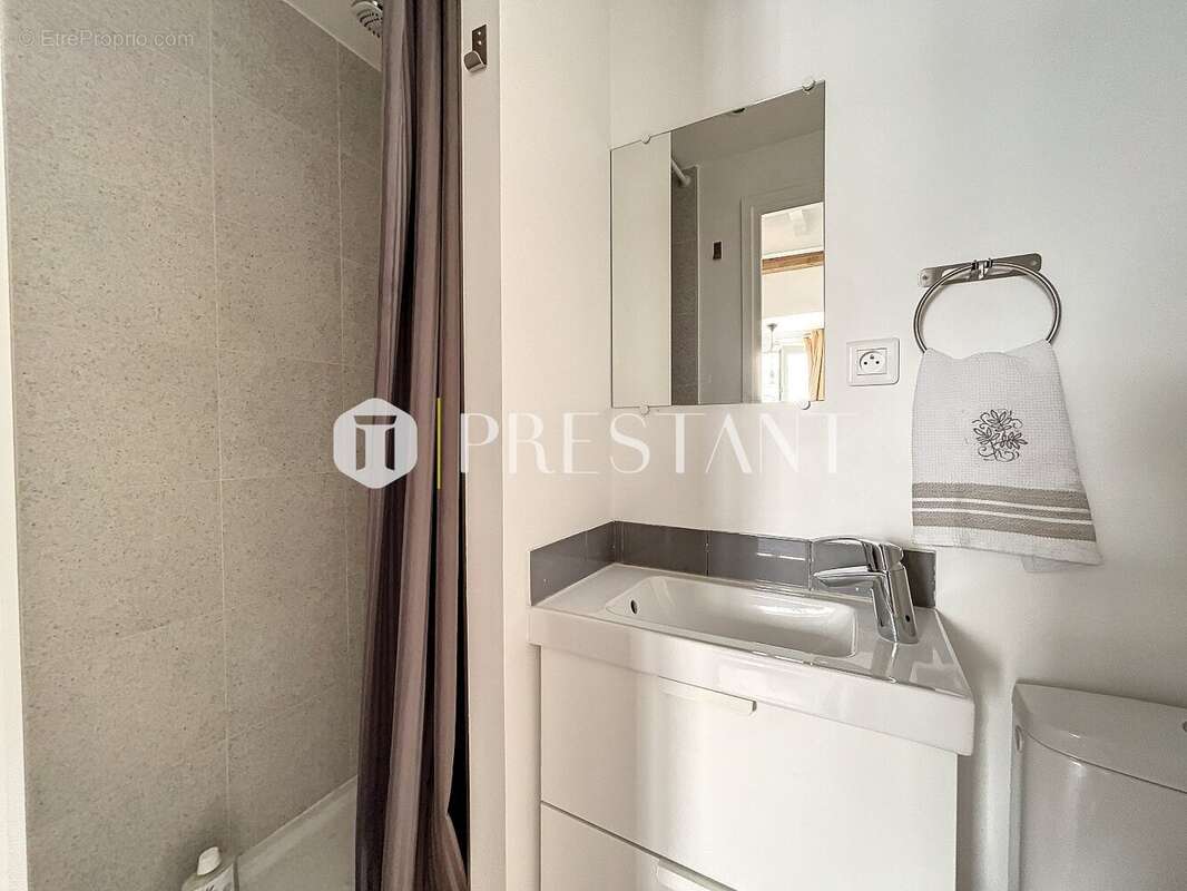 Appartement à PARIS-10E