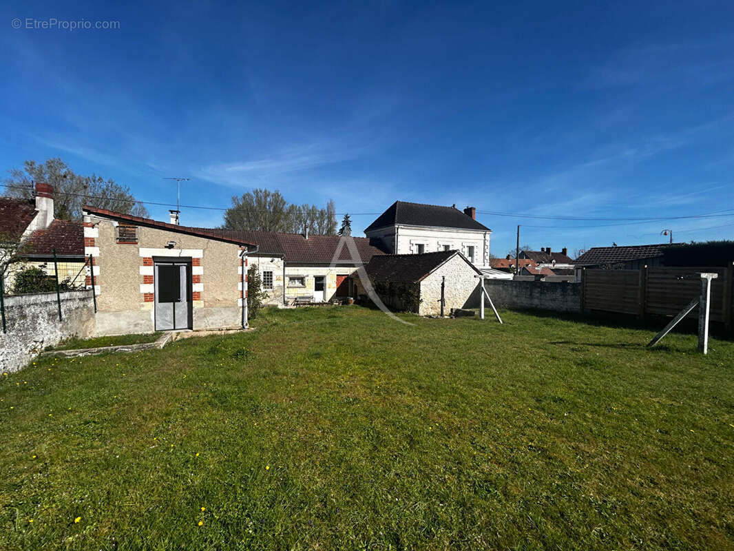 Maison à SAINT-JULIEN-DE-CHEDON