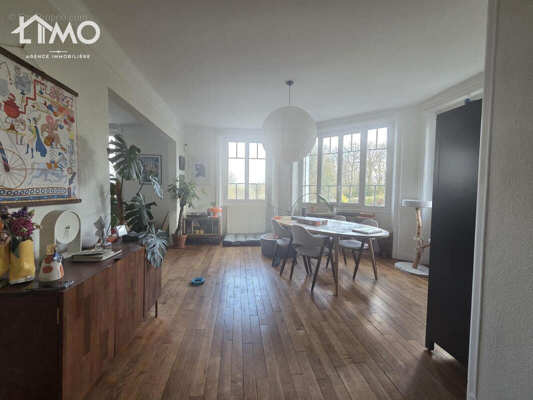 n°5 - Maison à SAINT-LEONARD-DE-NOBLAT