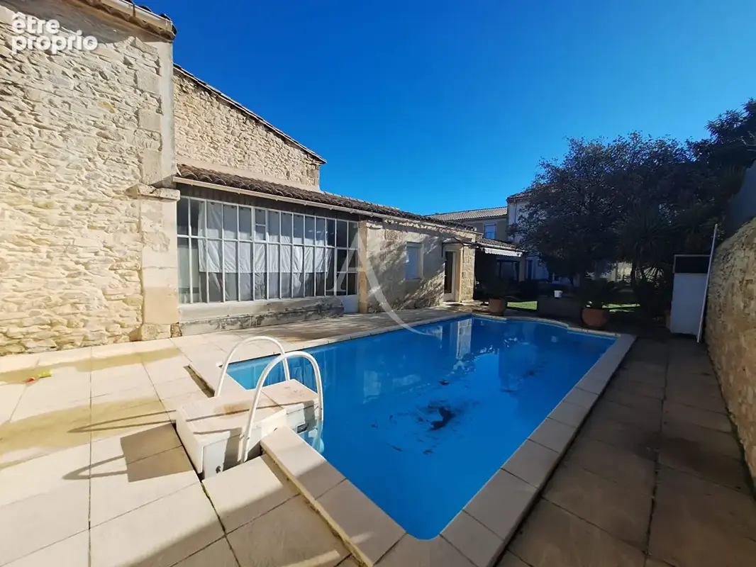 A VENDRE Maison Uchaud 8 pièce(s) 211 m2 - photo 3