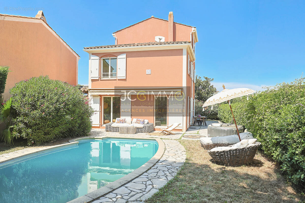 Maison à COGOLIN